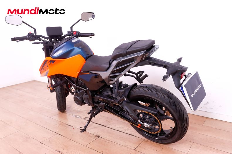 Motorbike image 6