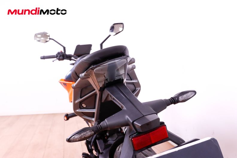 Motorbike image 9