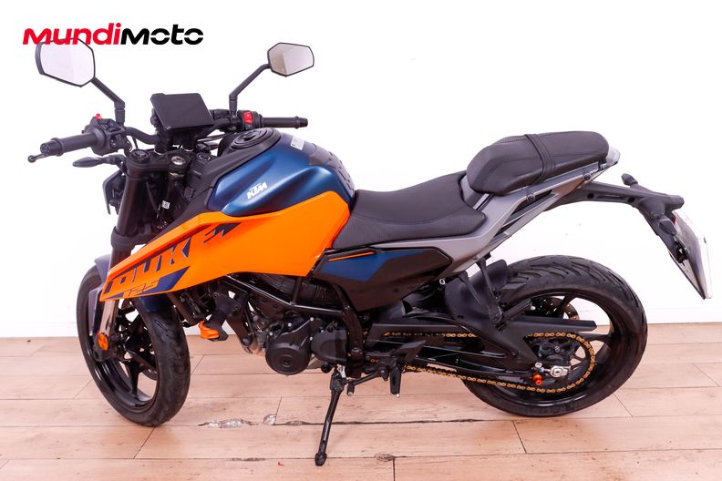 Motorbike image 5
