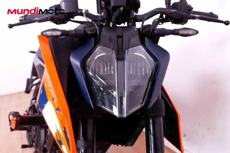 Motorbike image 4