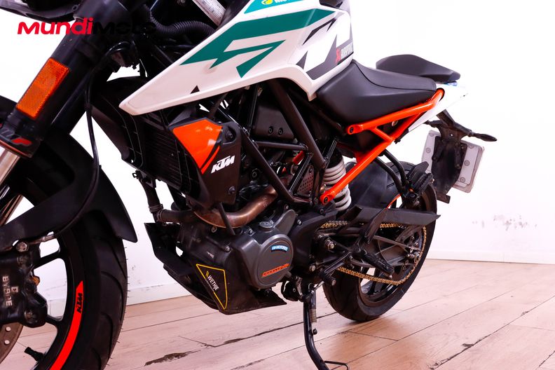 Motorbike image 8