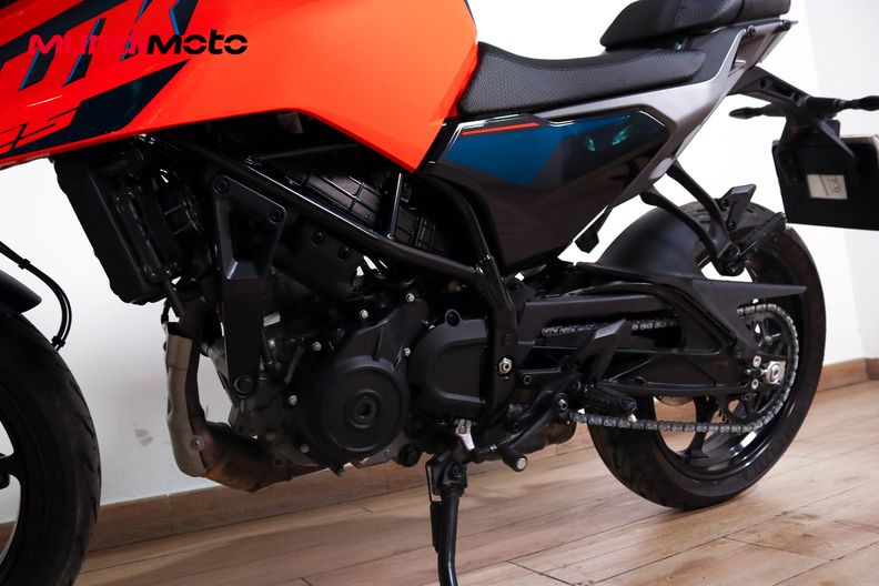 Motorbike image 8