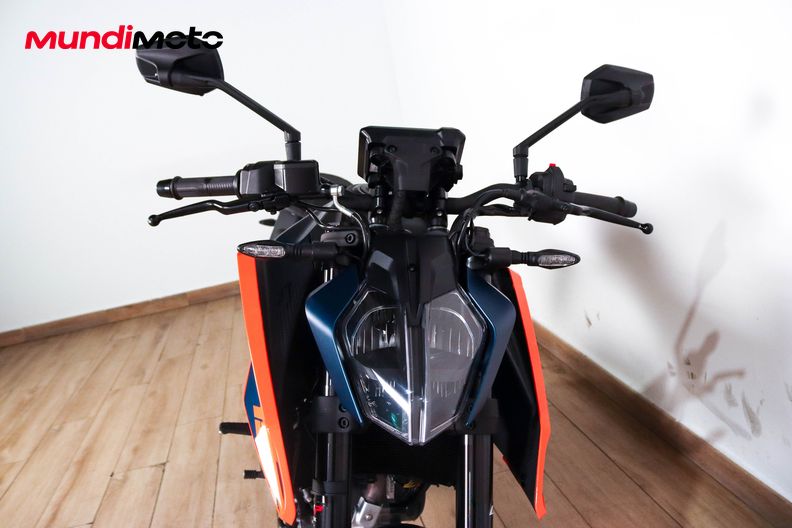 Motorbike image 4