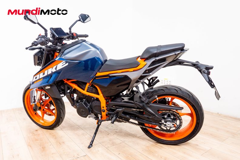 Motorbike image 7