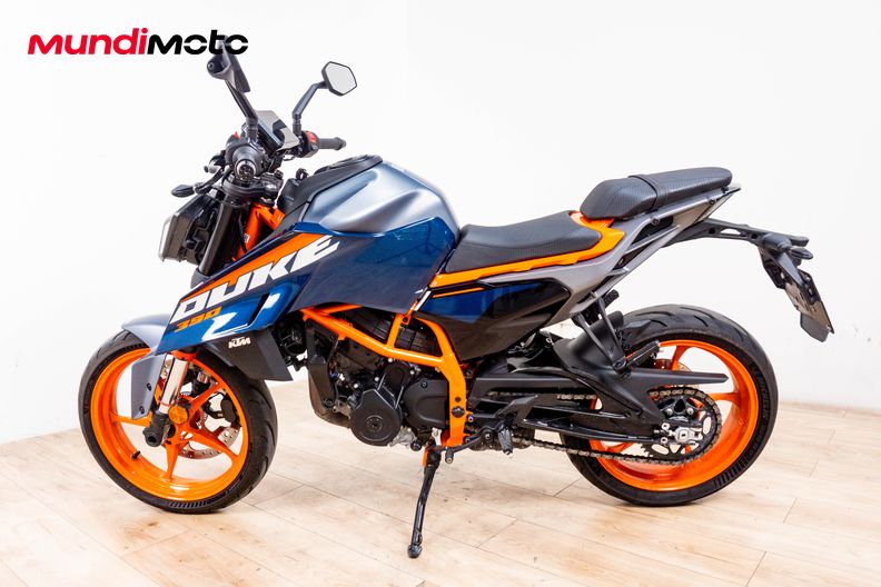 Motorbike image 5