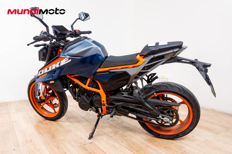 Motorbike image 7