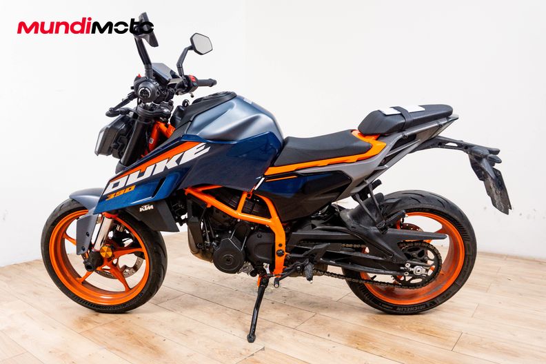Motorbike image 5