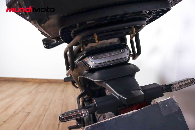 Motorbike image 9