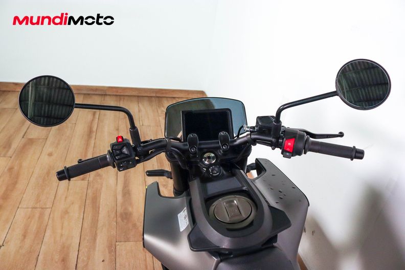 Motorbike image 10