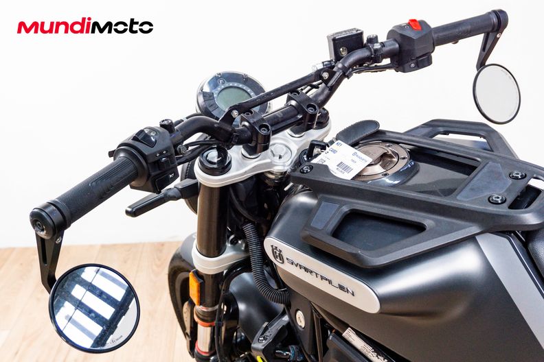 Motorbike image 10