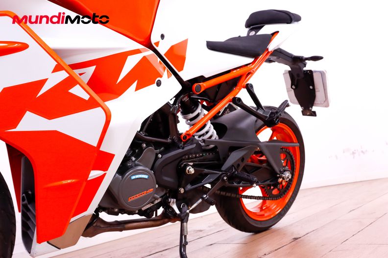 Motorbike image 8