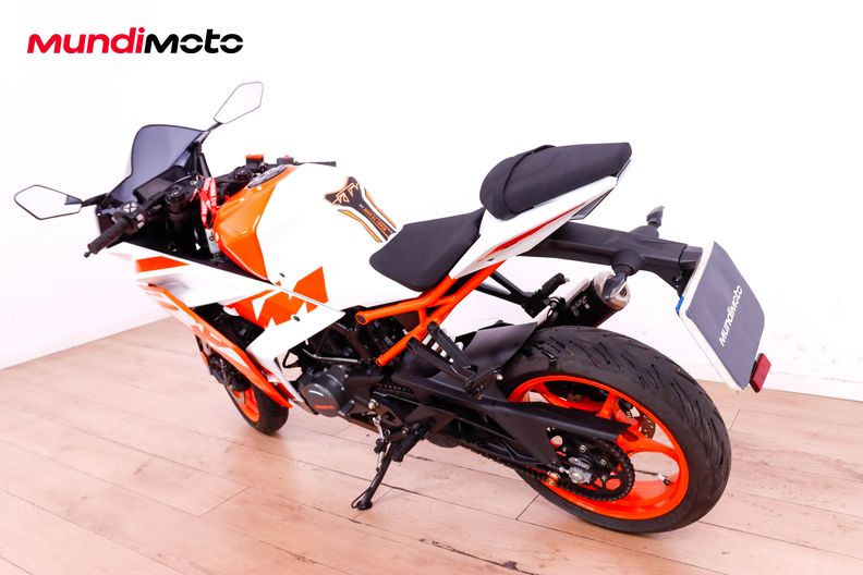 Motorbike image 6