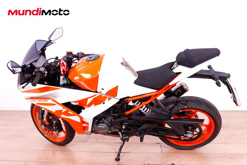 Motorbike image 5