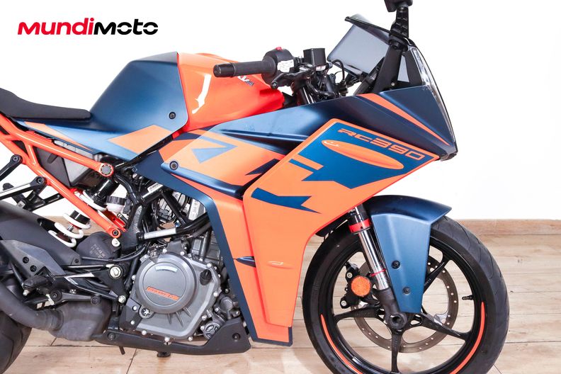 Motorbike image 13