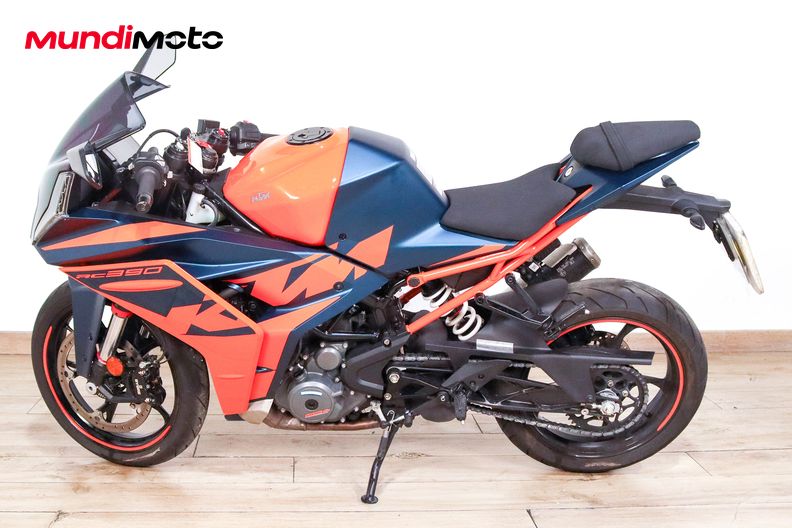 Motorbike image 5