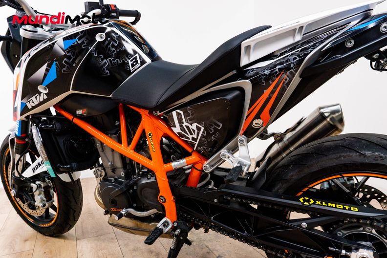 Motorbike image 8