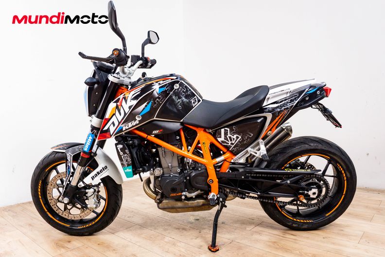 Motorbike image 5
