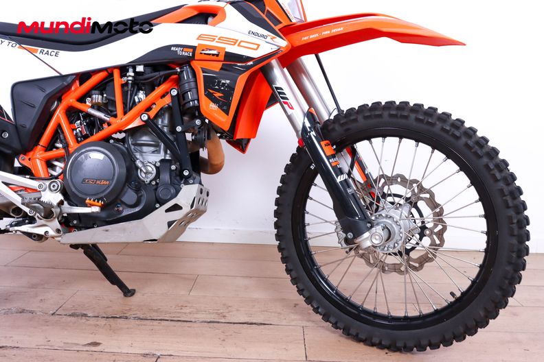 Motorbike image 12