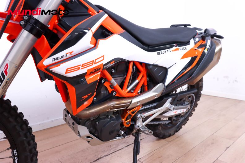 Motorbike image 8