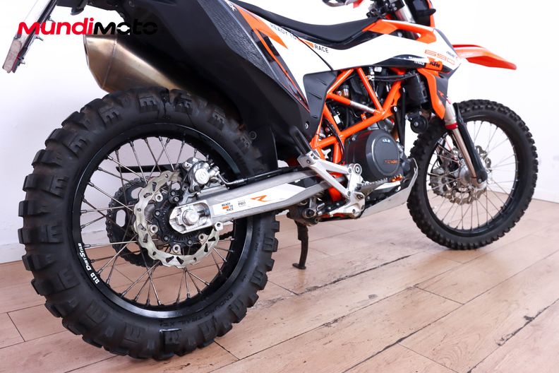 Motorbike image 3