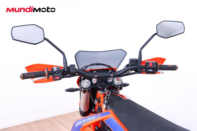 Motorbike image 10