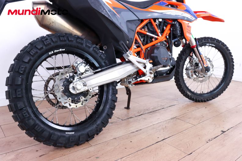 Motorbike image 3