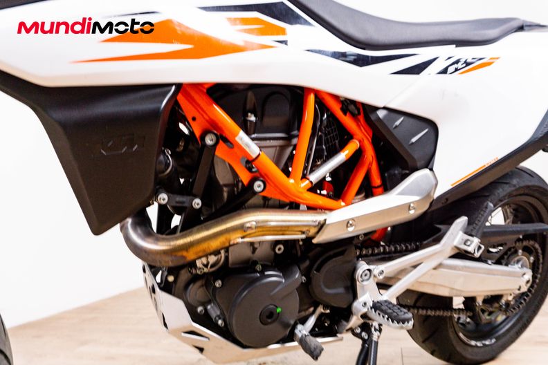 Motorbike image 9