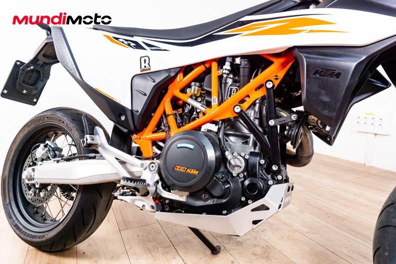 Motorbike image 4