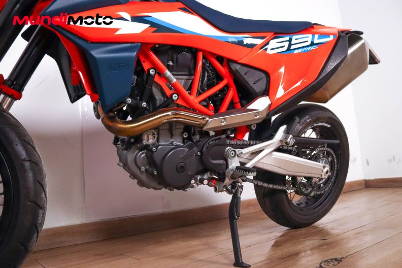Motorbike image 8