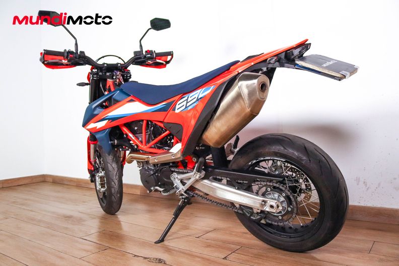 Motorbike image 6