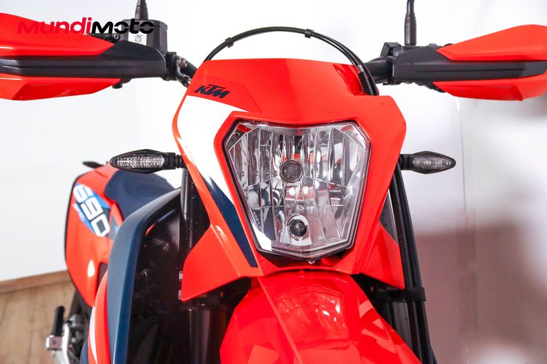 Motorbike image 4