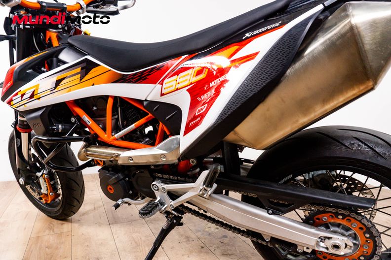 Motorbike image 8