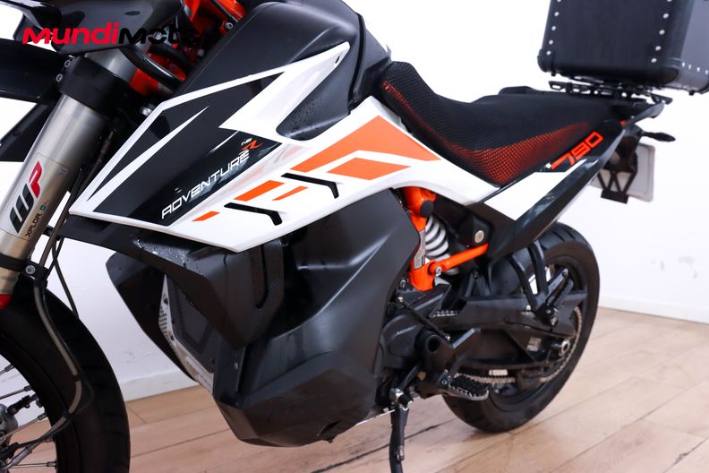Motorbike image 8