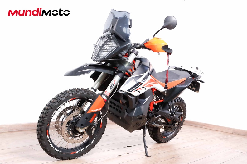 Motorbike image 6