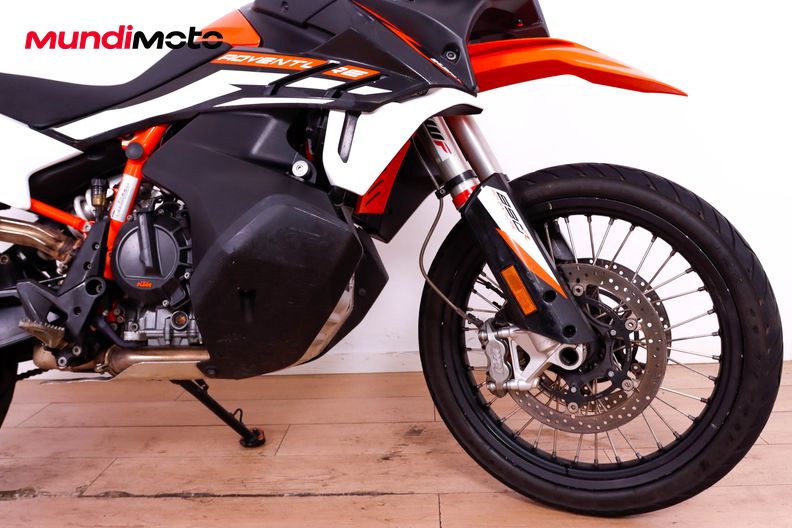 Motorbike image 12