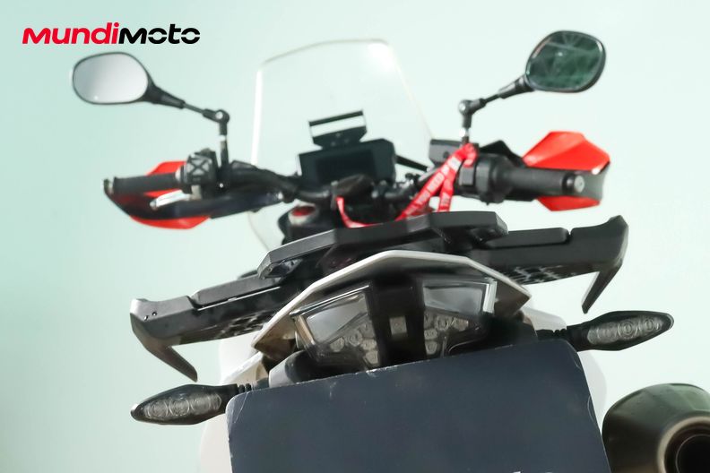 Motorbike image 9