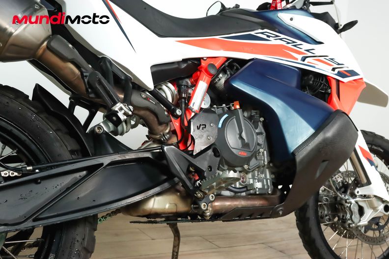 Motorbike image 3