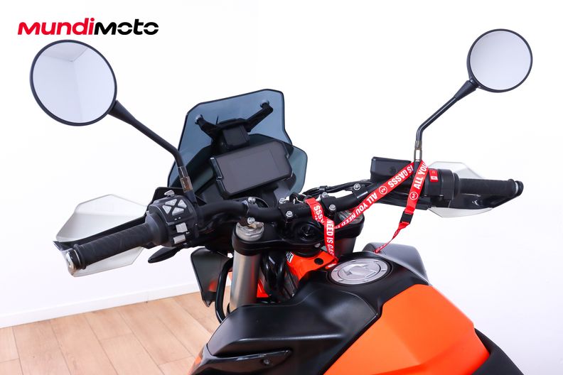 Motorbike image 10