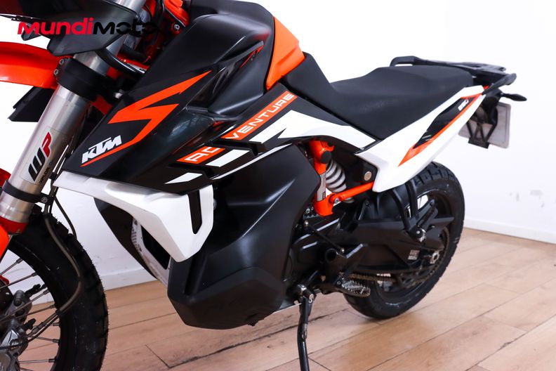 Motorbike image 8