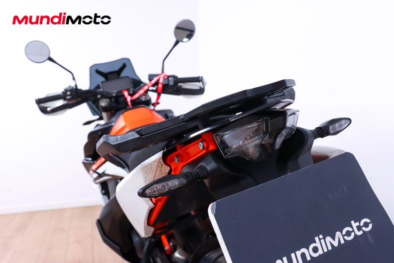Motorbike image 9