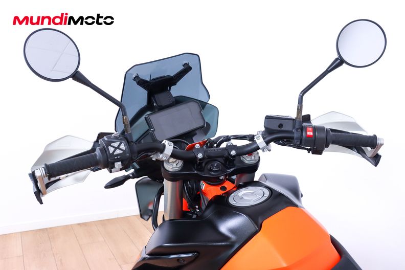Motorbike image 10
