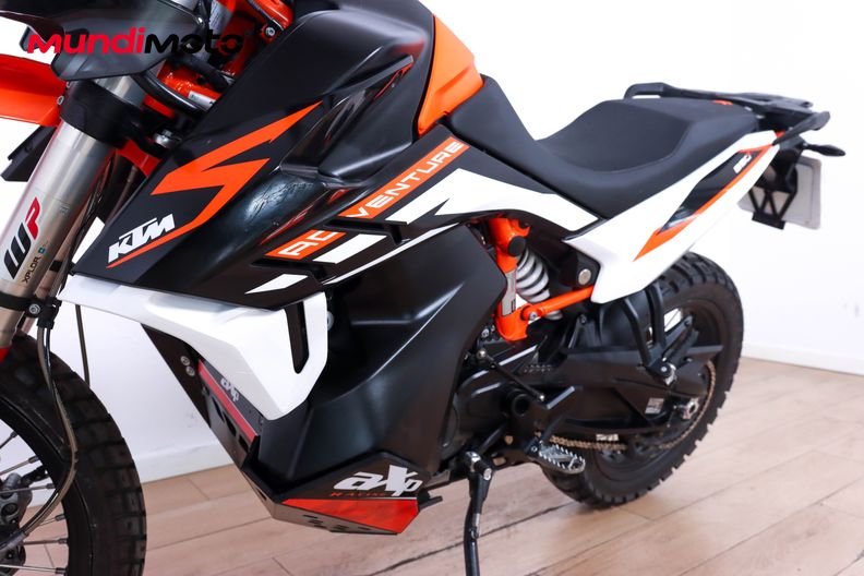 Motorbike image 8
