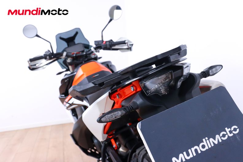 Motorbike image 9