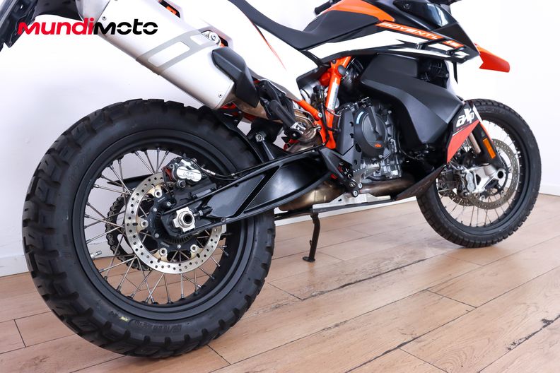 Motorbike image 3