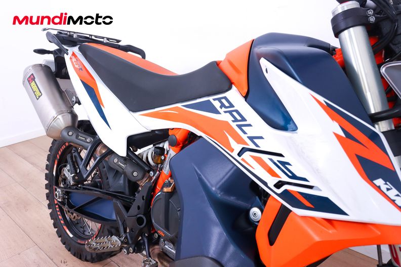 Motorbike image 13