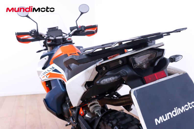 Motorbike image 9
