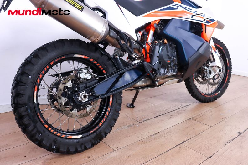 Motorbike image 3