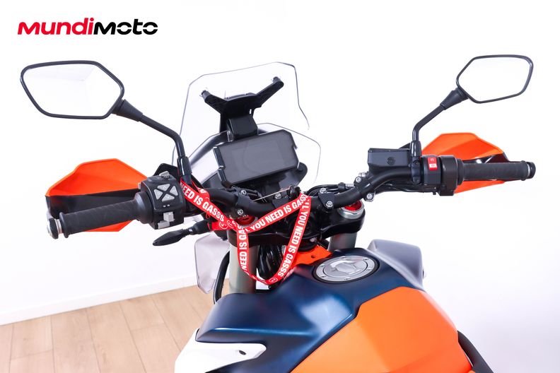 Motorbike image 10