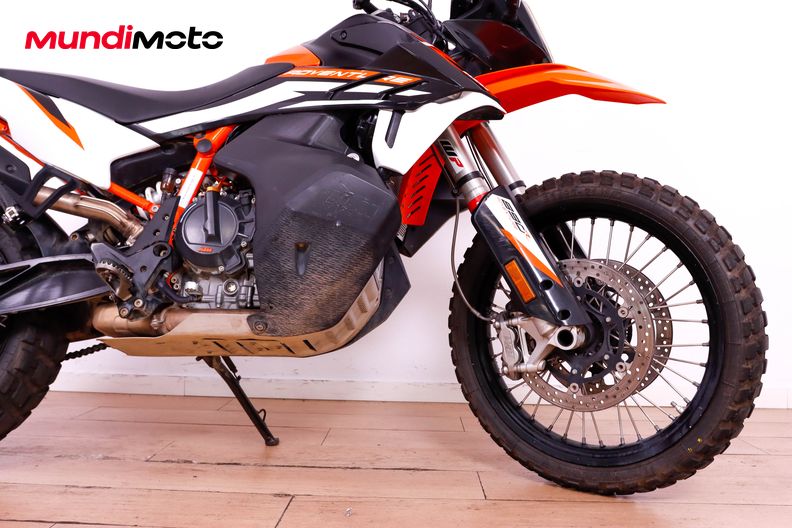 Motorbike image 12