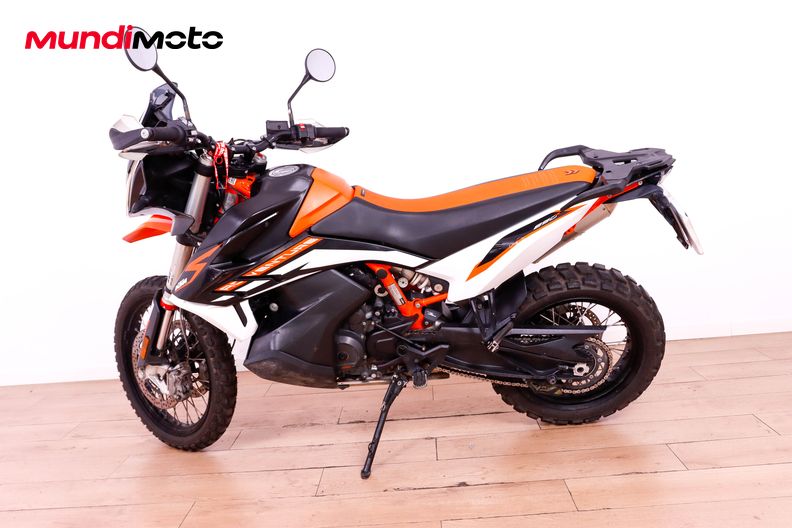 Motorbike image 5
